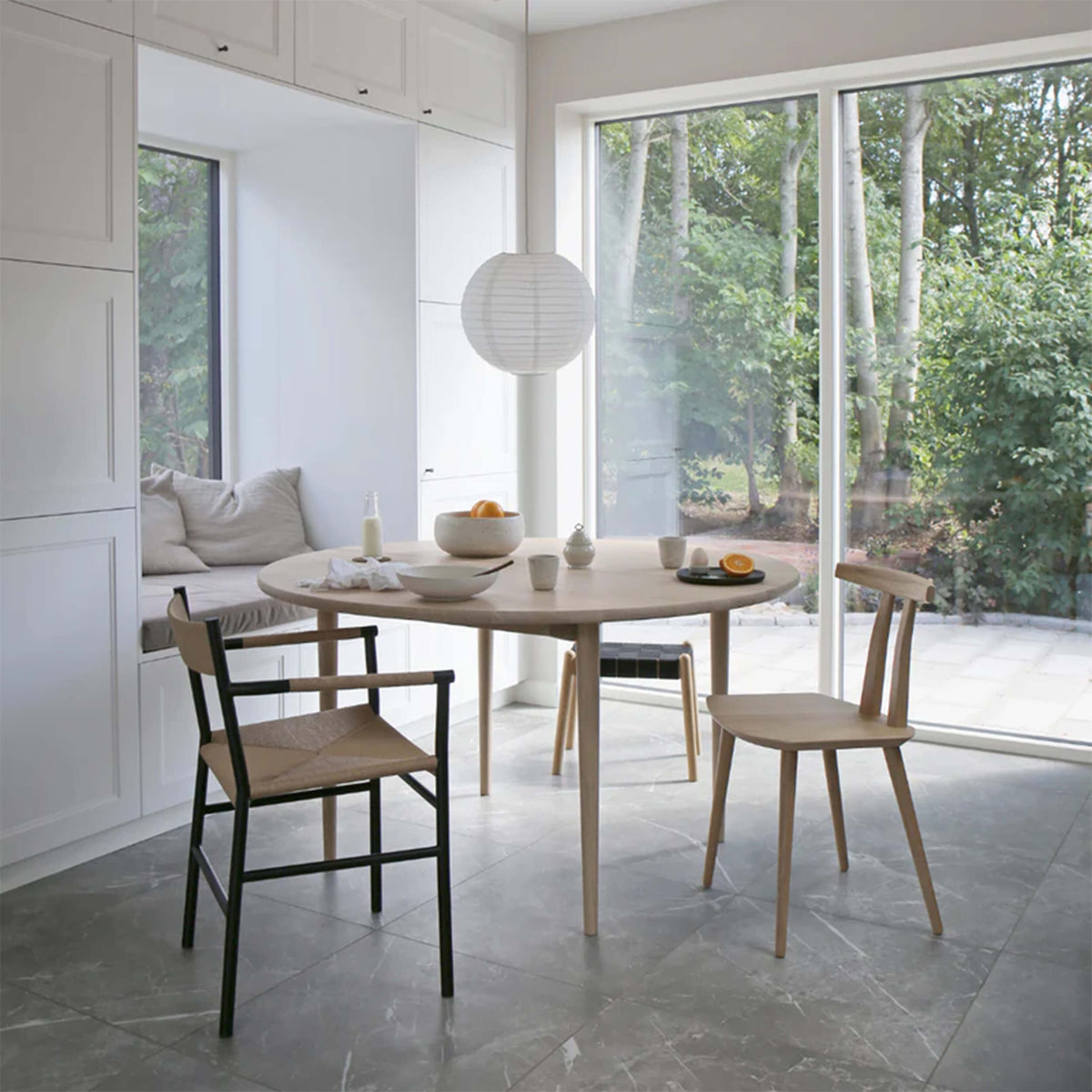MAKE nordic Holmen Extendable Round Dining Table