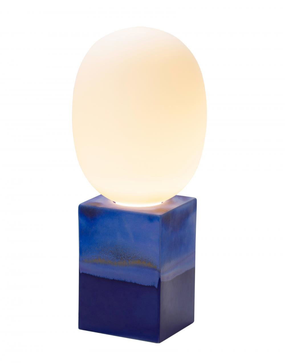 Magma table lamp