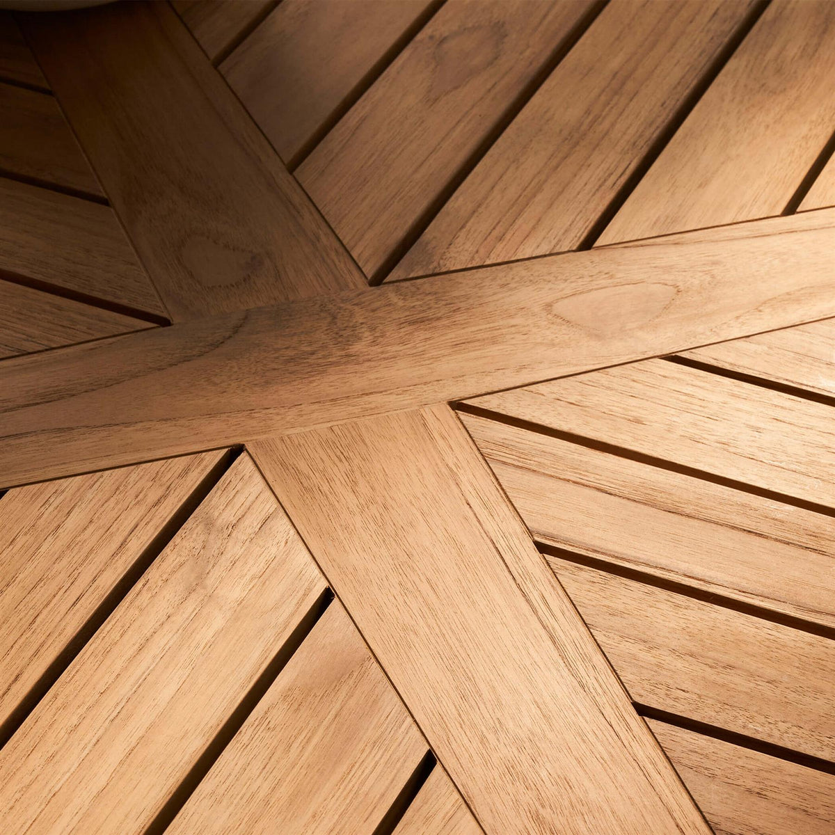 Carl Hansen & Son E022 Embrace Outdoor Dining Table