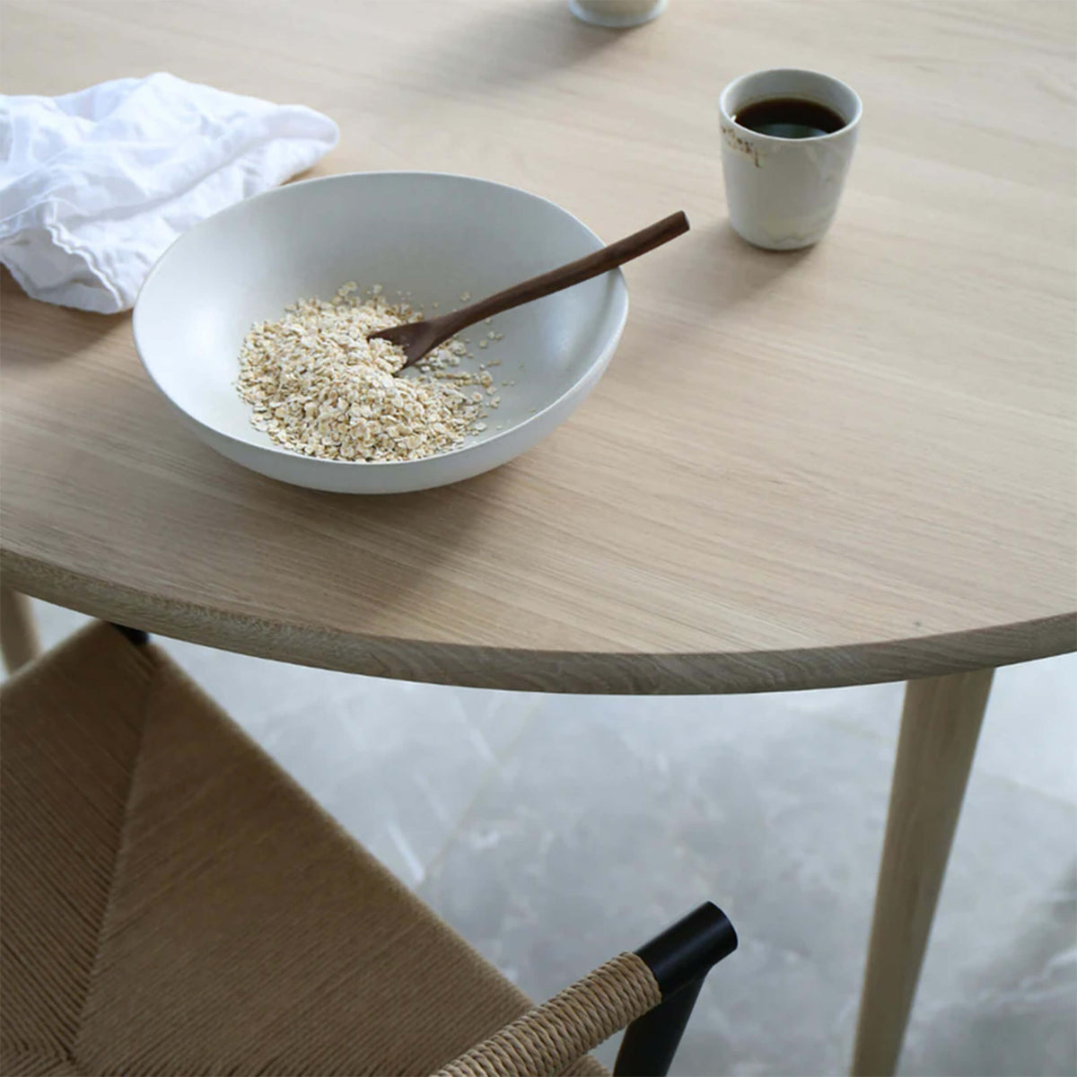 MAKE nordic Holmen Extendable Round Dining Table