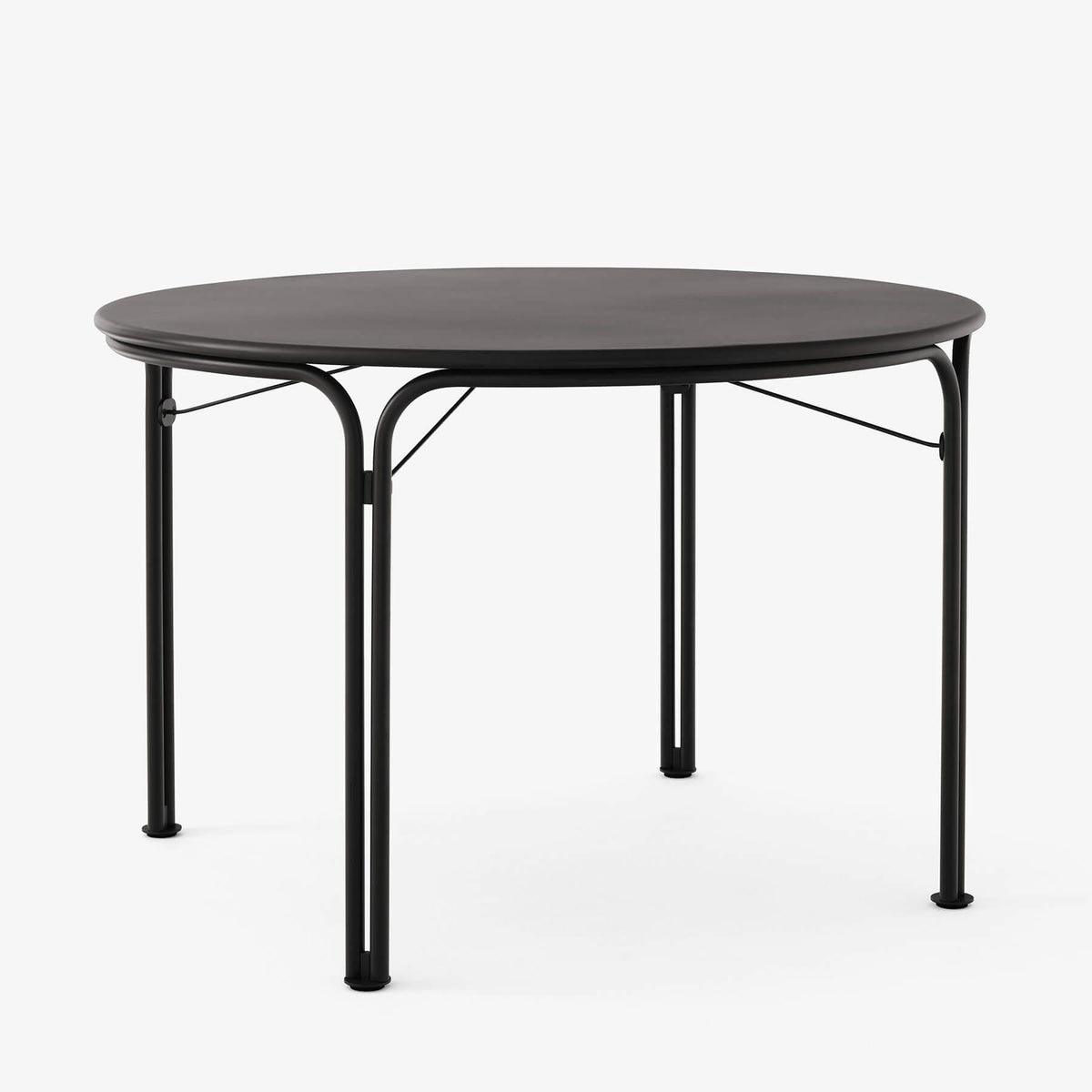 &Tradition Thorvald SC98 Round Garden Dining Table
