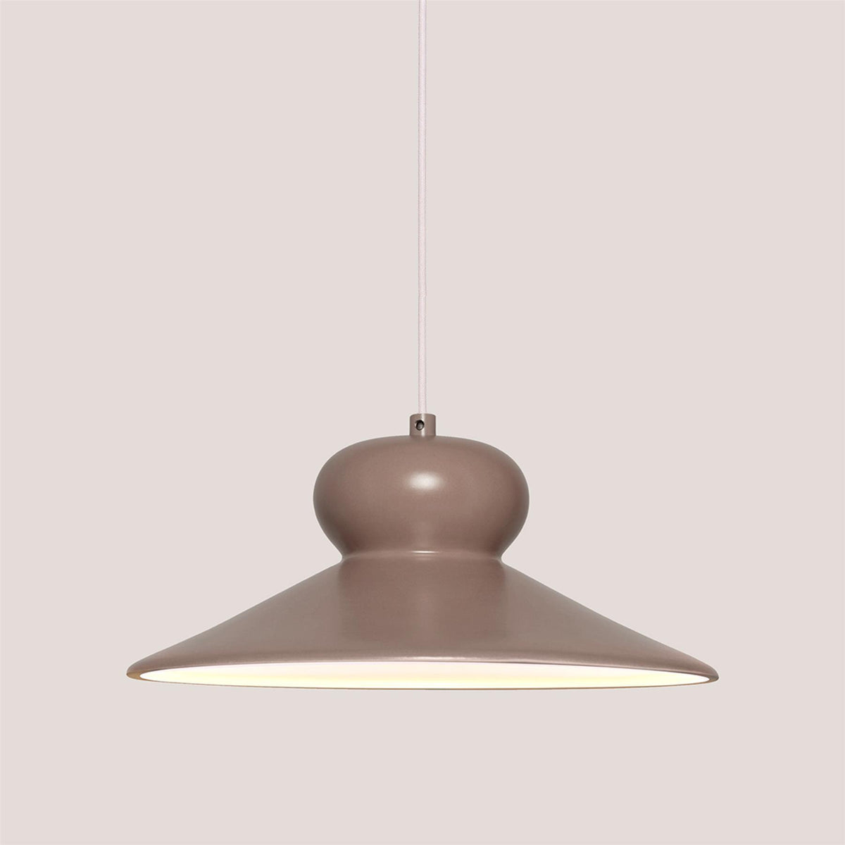 Patricia Lobo Ova Pendant Light