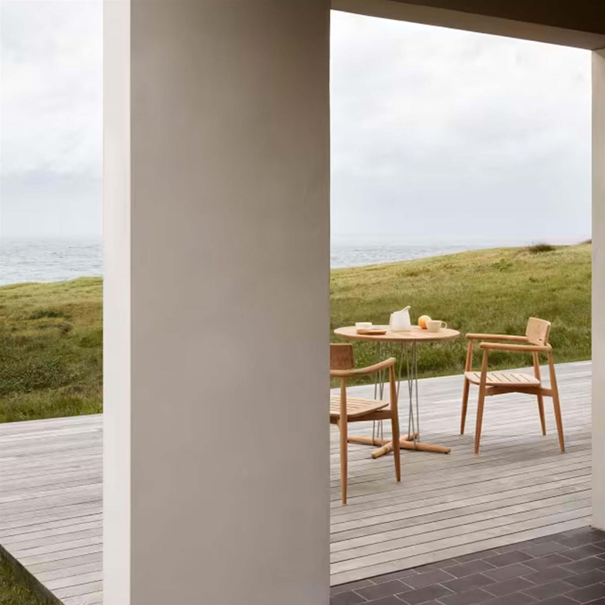 Carl Hansen & Son E022 Embrace Outdoor Dining Table