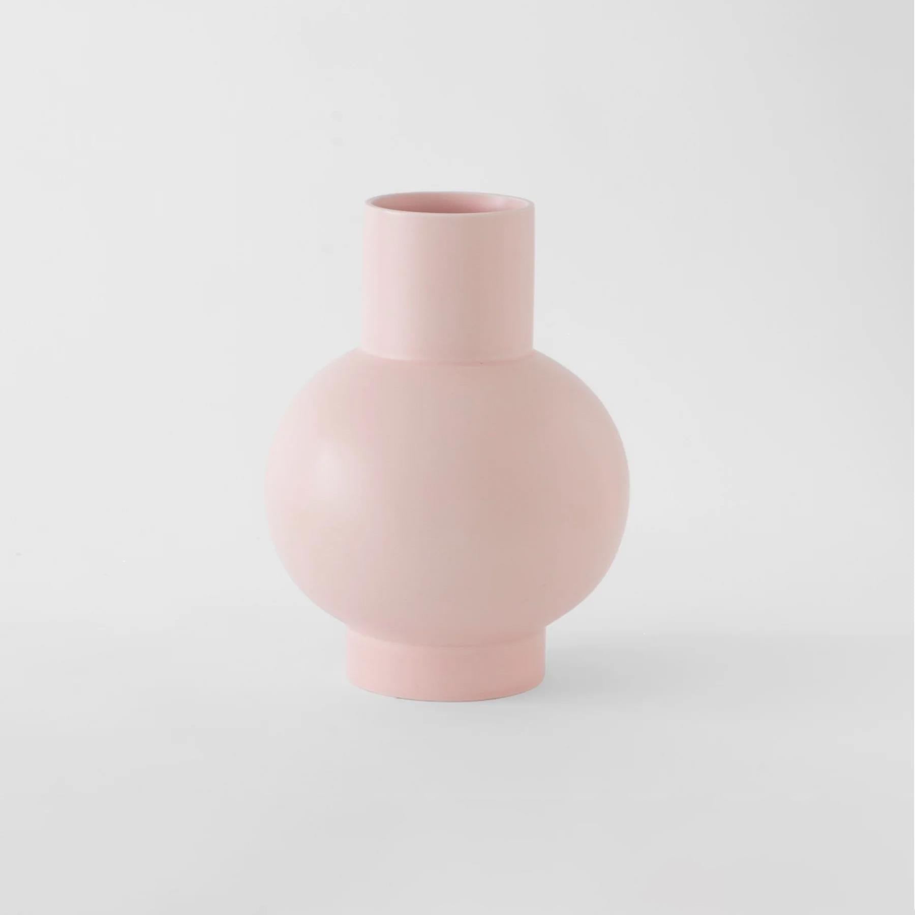 raawii Strom Vase | Holloways of Ludlow