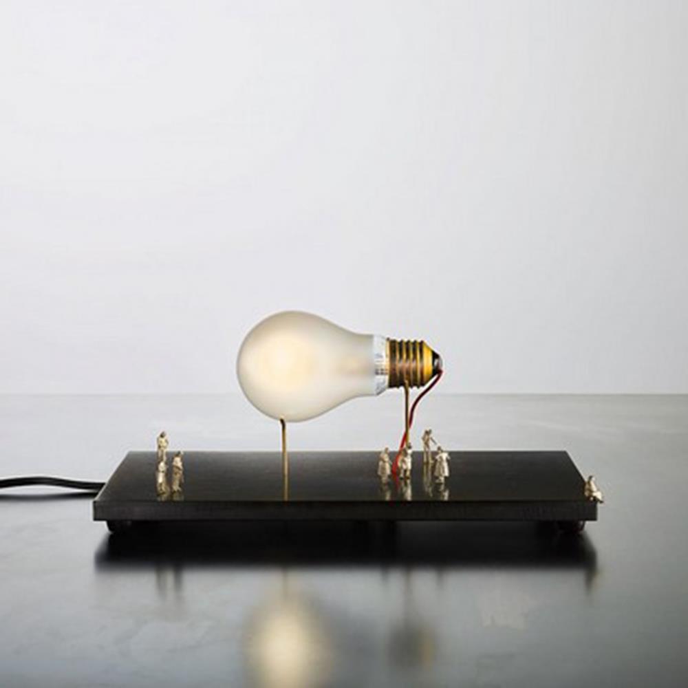 Ingo Maurer I Ricchi Poveri table lamp