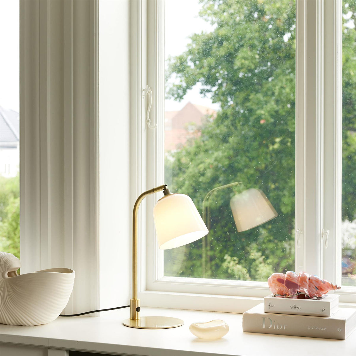Halo Design Room 49 Table Light