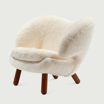 Finn Juhl The Pelican Chair In Sheepskin