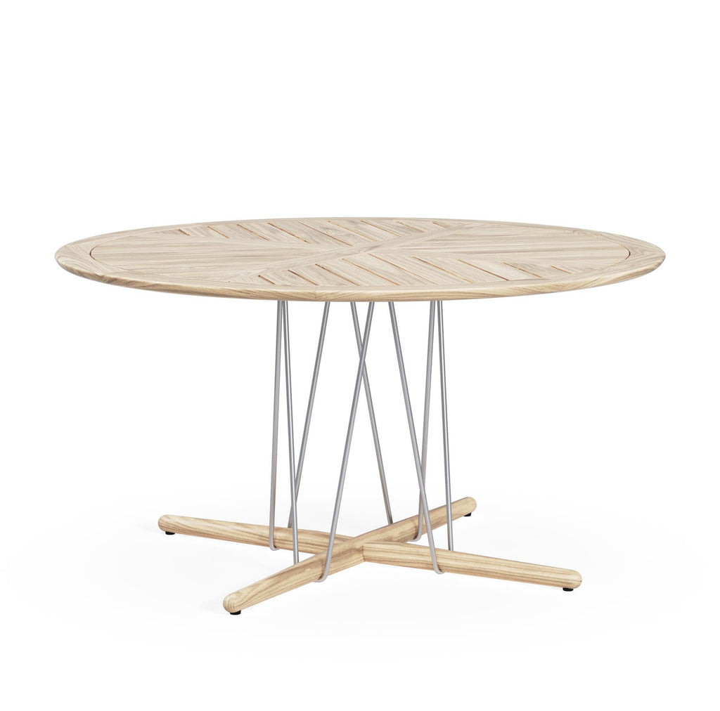 Carl Hansen & Son E022 Embrace Outdoor Dining Table
