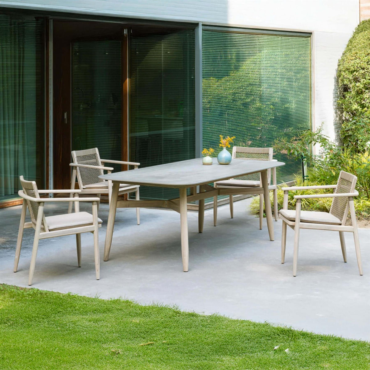 Vincent Sheppard David Garden Dining Table