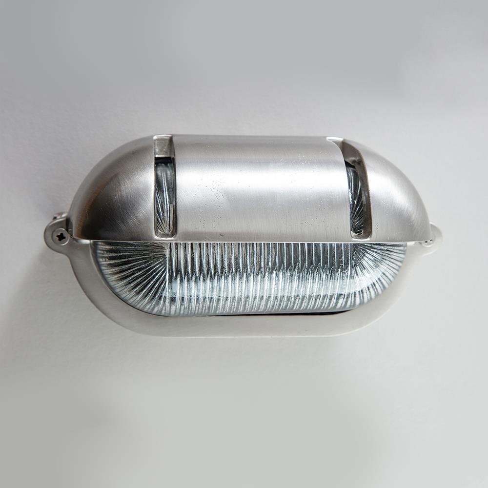 Old School Electric Oval Bulkhead With Eyelid