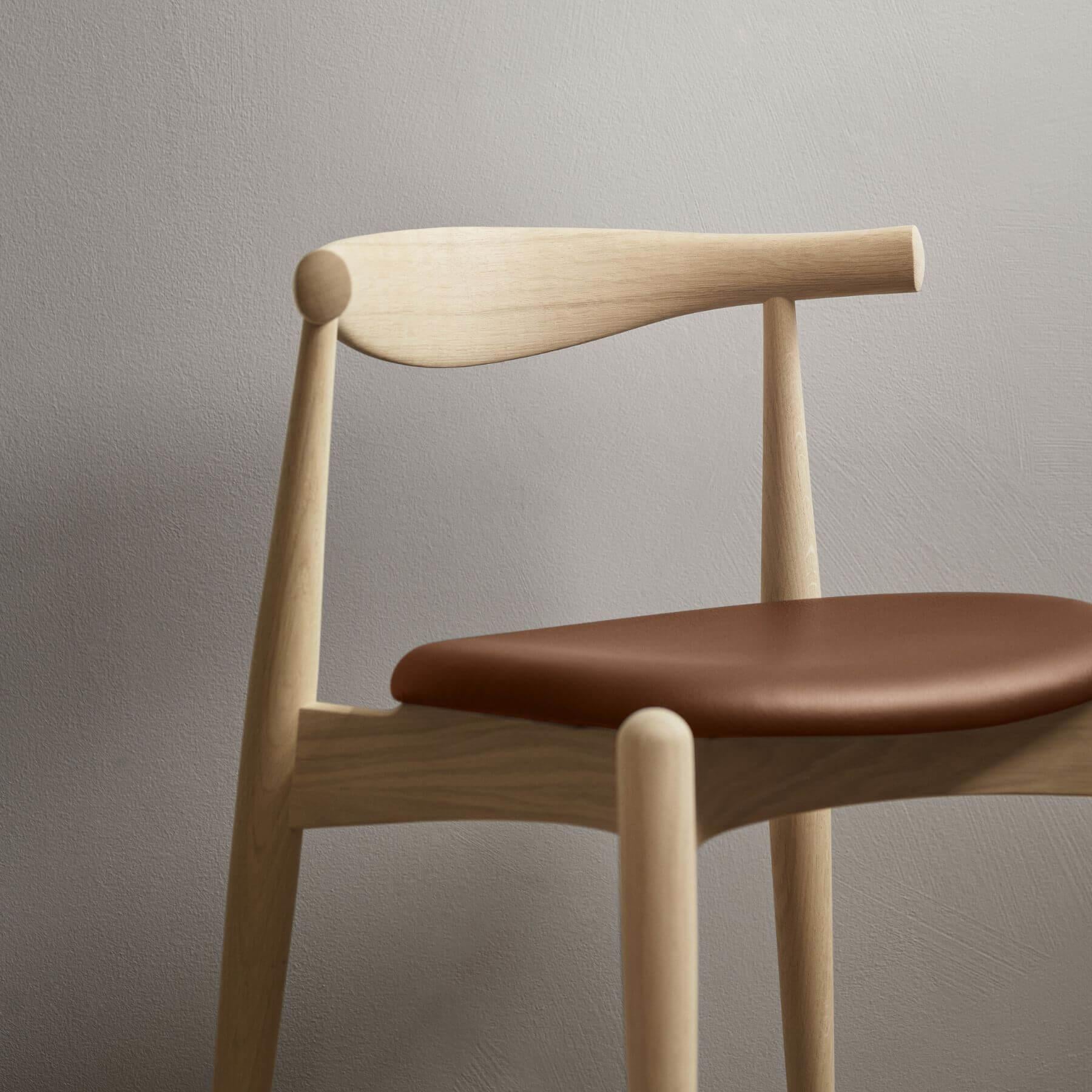 ダイニングチェア CarlHansen&Son CH20 elbow chair beach Carl Hansen & Son CH20 Elbow Chair | Danish Modern Seating | DSHOP