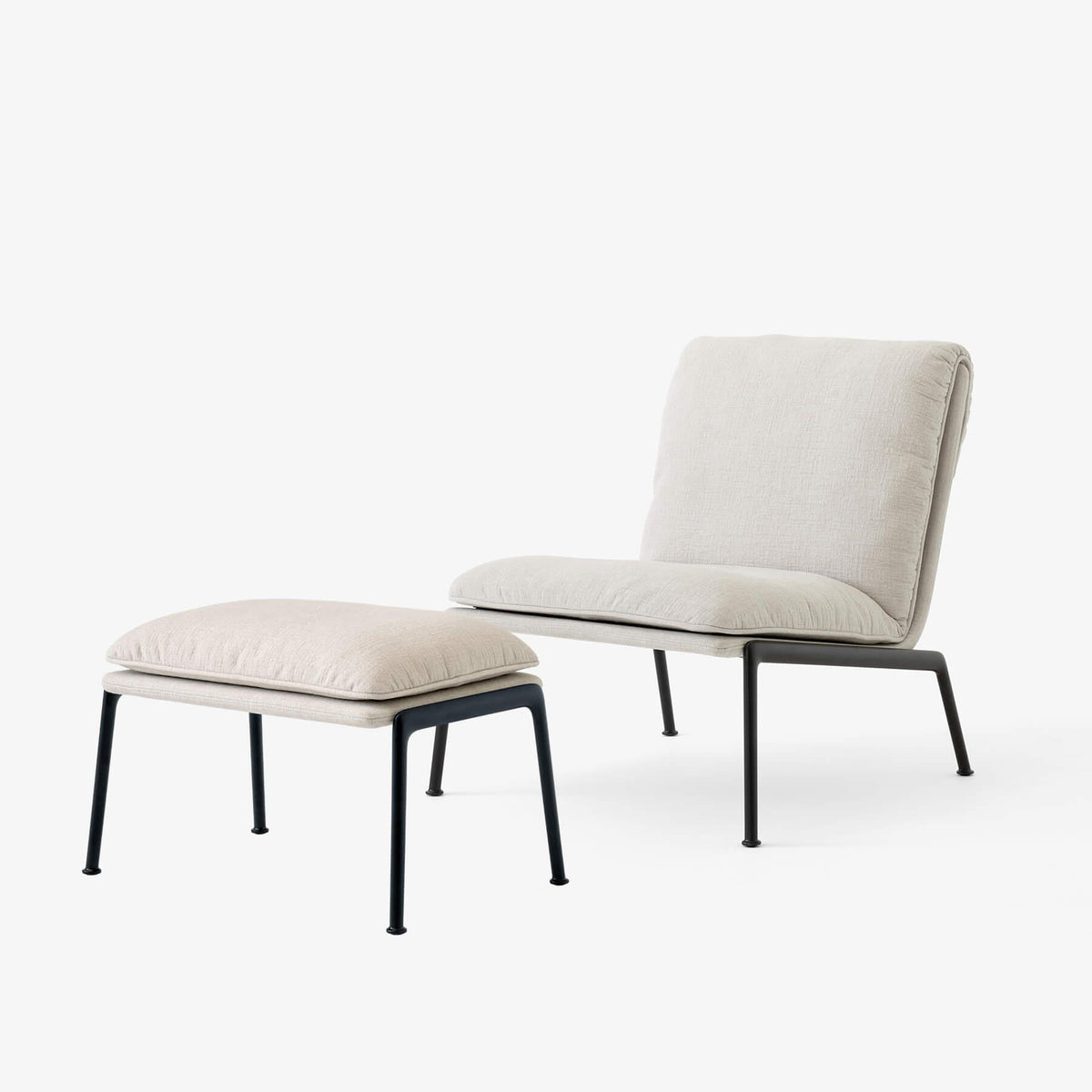 &Tradition LN18 Muno Lounge Chair & LN20 Ottoman