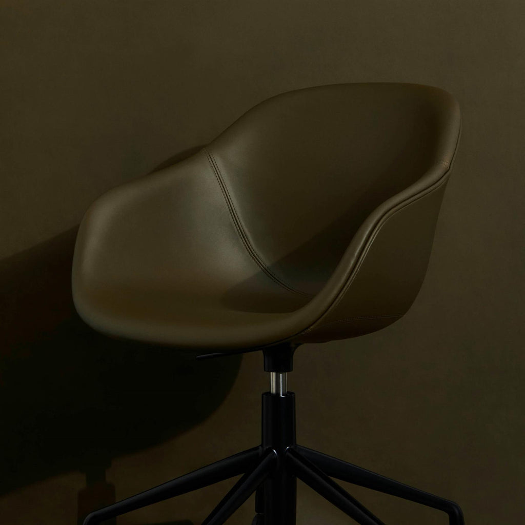 HAY AAC 253 Chair, Upholstered - 5 Star Swivel Base, Gas Lift and Wheels