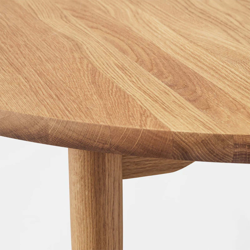 MAKE nordic Holmen Extendable Round Dining Table