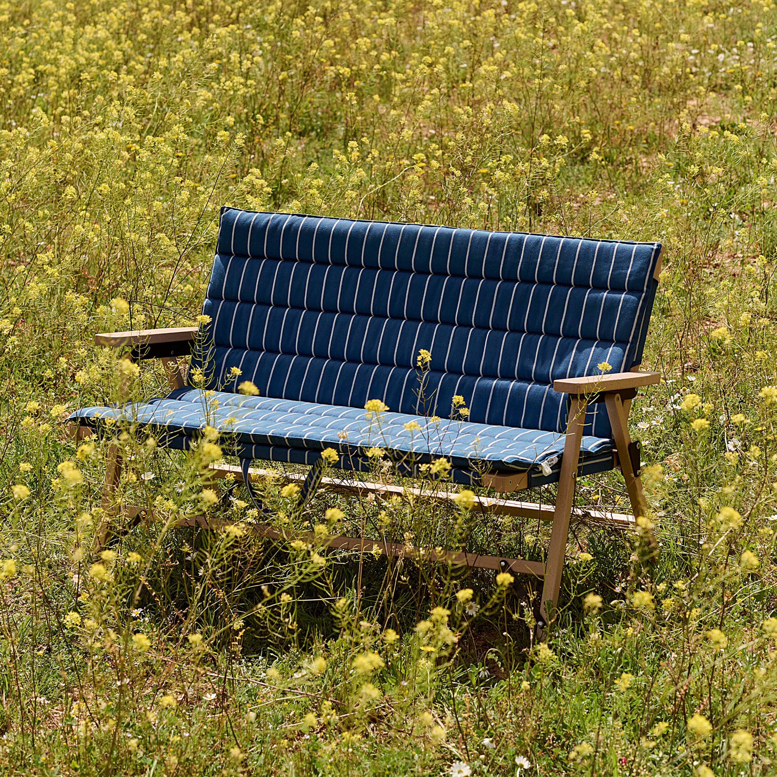 HAY Outdoor Market Folding Sofa – Holloways of Ludlow