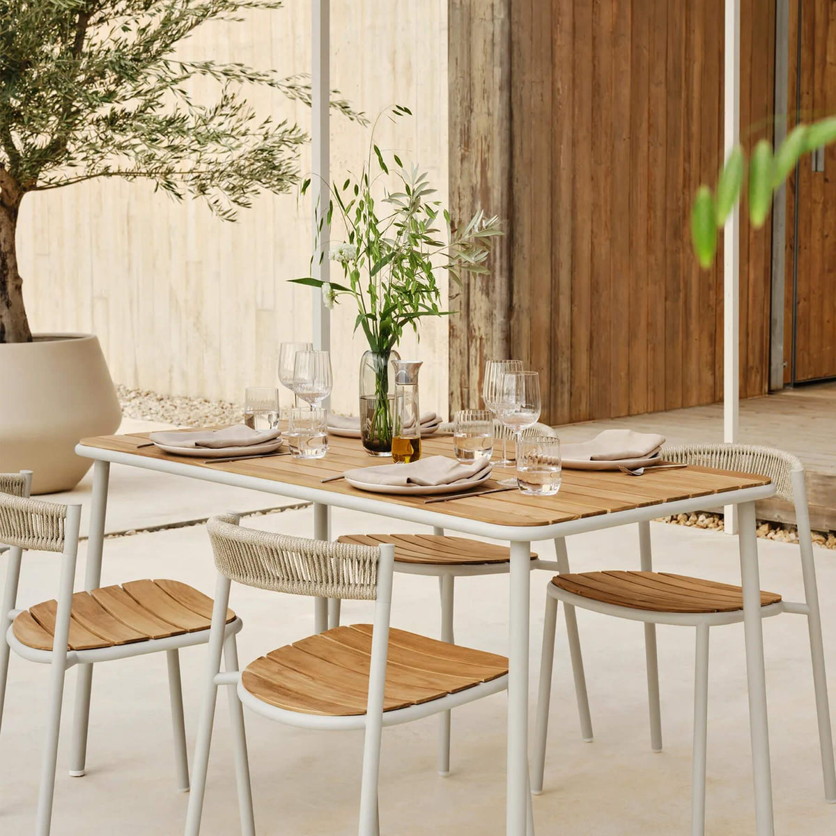 Bolia Kite Rectangular Garden Table