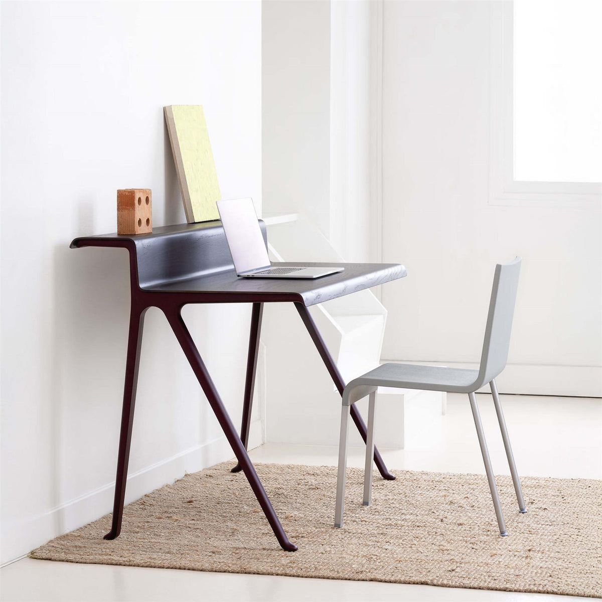 Vitra Courier Desk