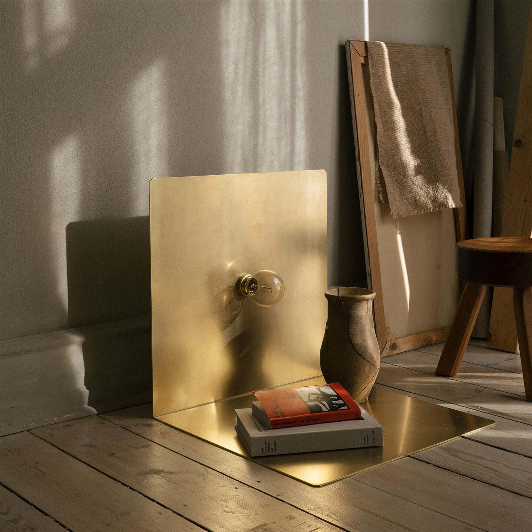 Frama 90° Floor Lamp
