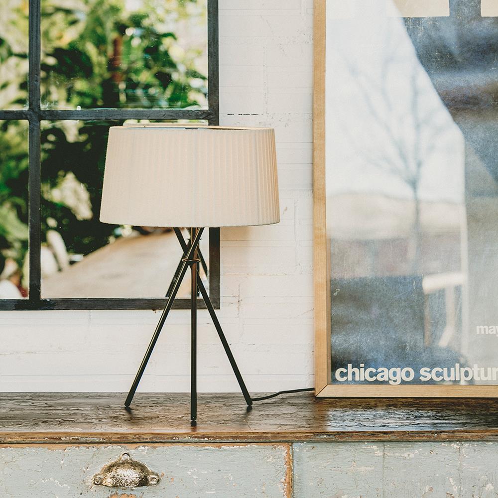 Santa & Cole Tripode M3 Table Lamp