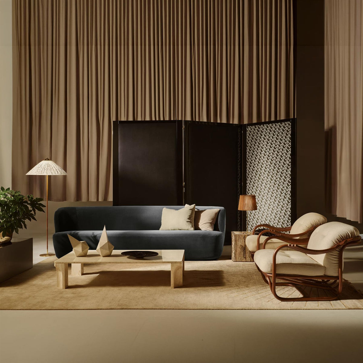 GUBI Poltrona Tria Lounge Chair
