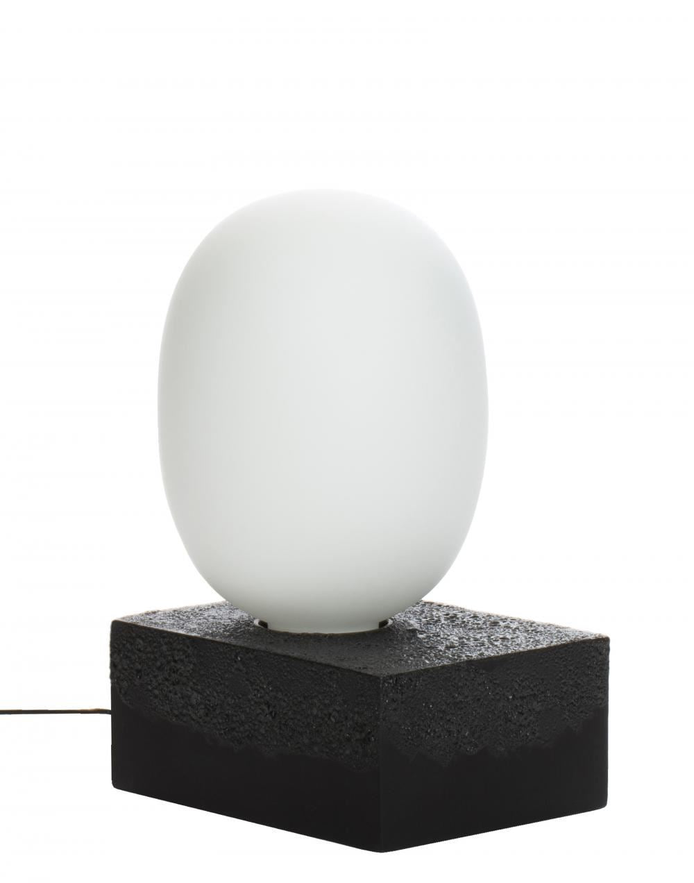Magma table lamp
