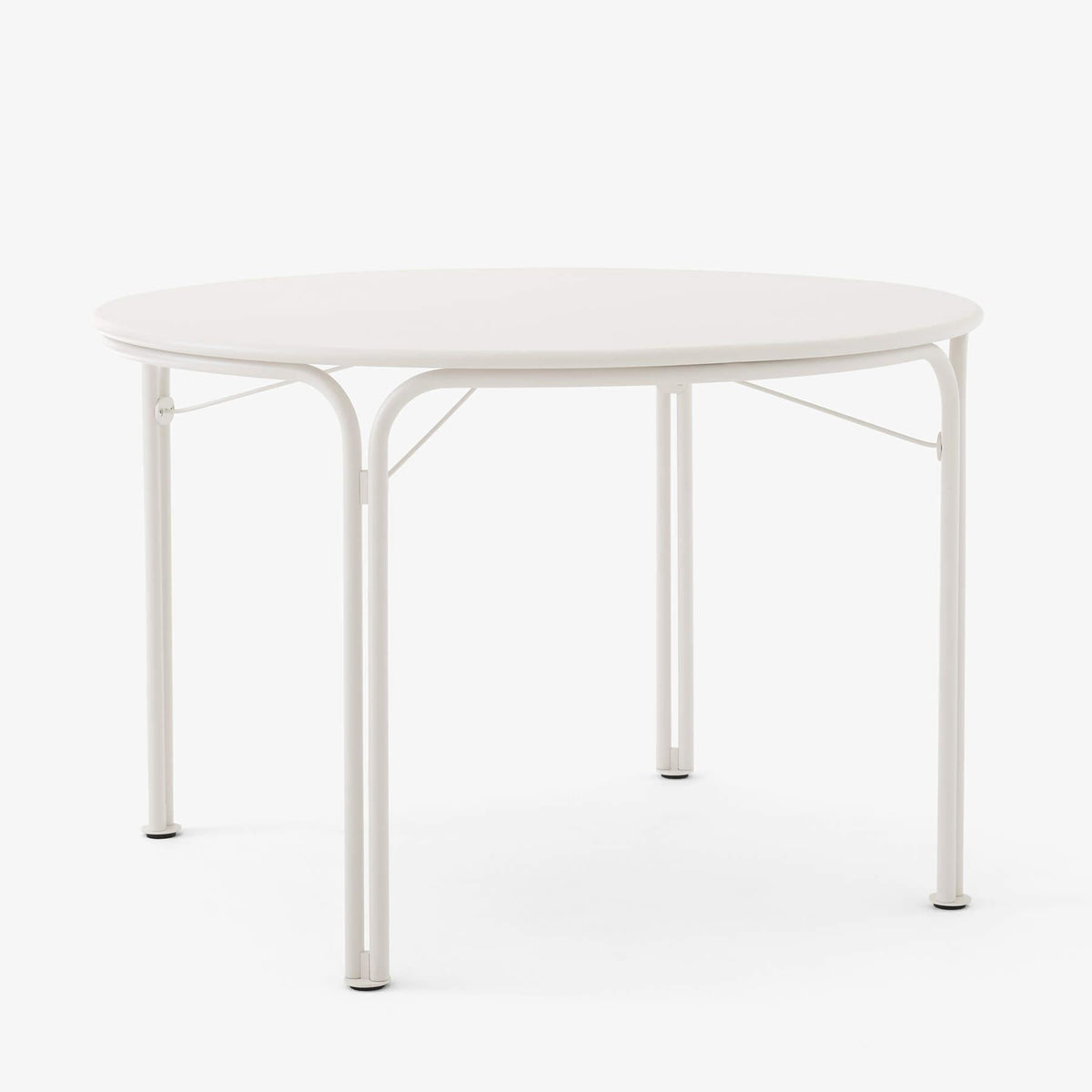 &Tradition Thorvald SC98 Round Garden Dining Table