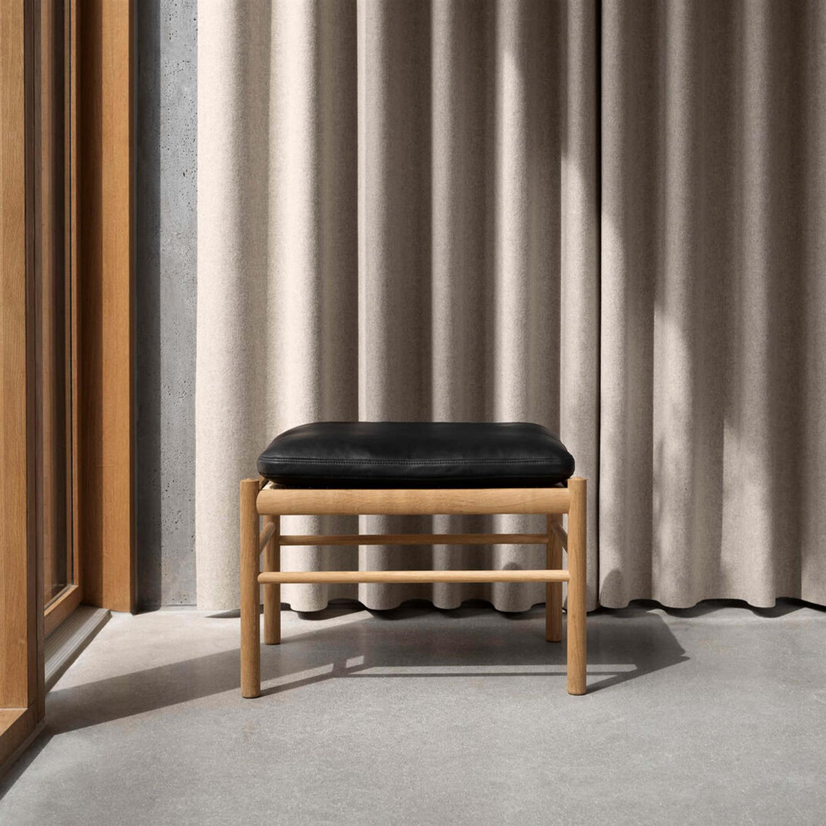 Carl Hansen & Son OW149F Footstool