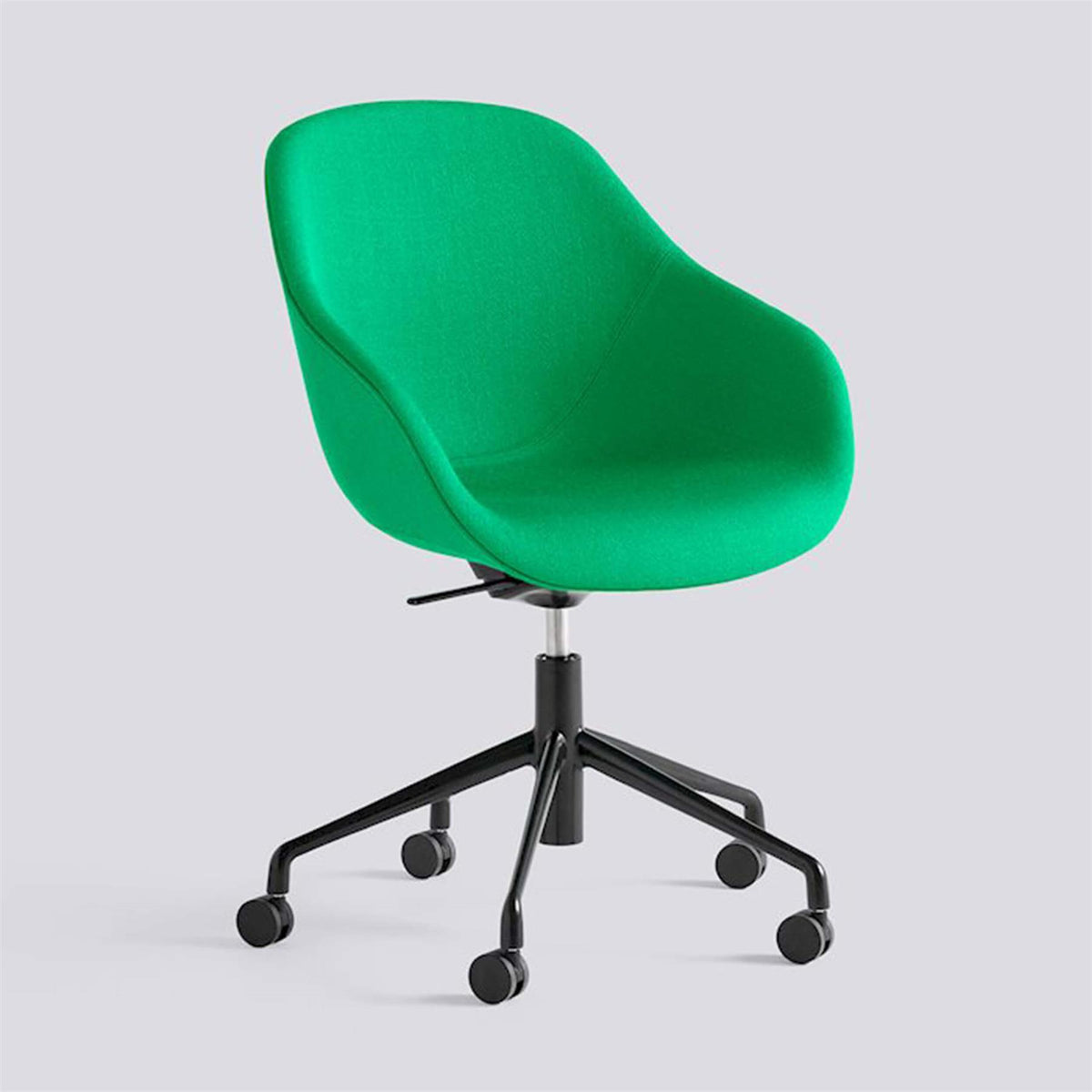 HAY AAC 155 Chair with 5 Star Swivel Base Tilt Gas Lift Wheel Base