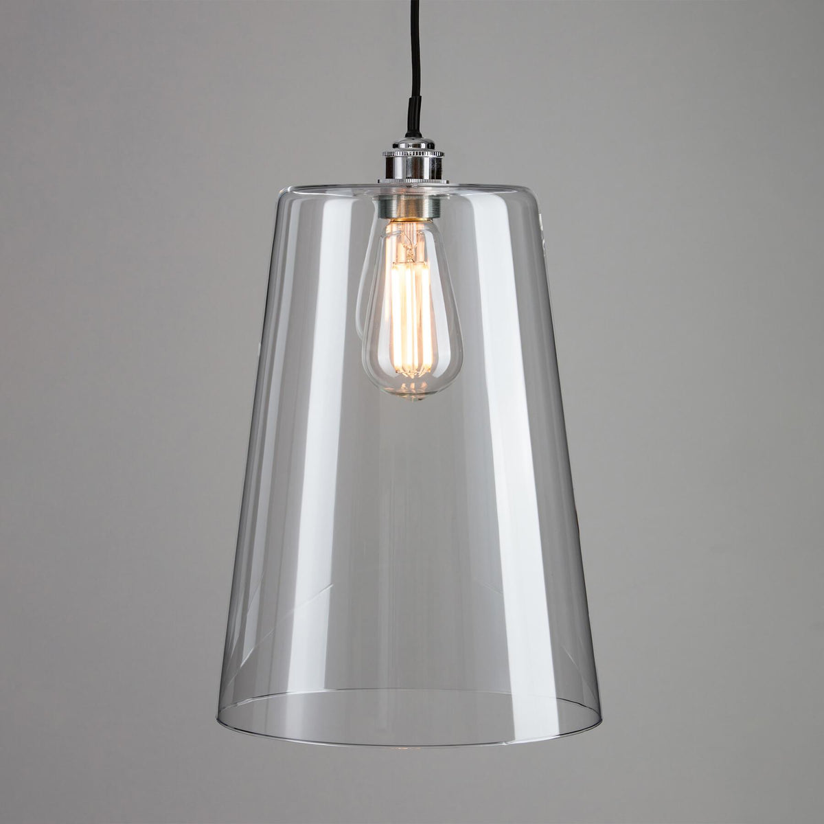 Outlet Old School Electric - Bathroom Version : Tapered Blown Glass Pendant