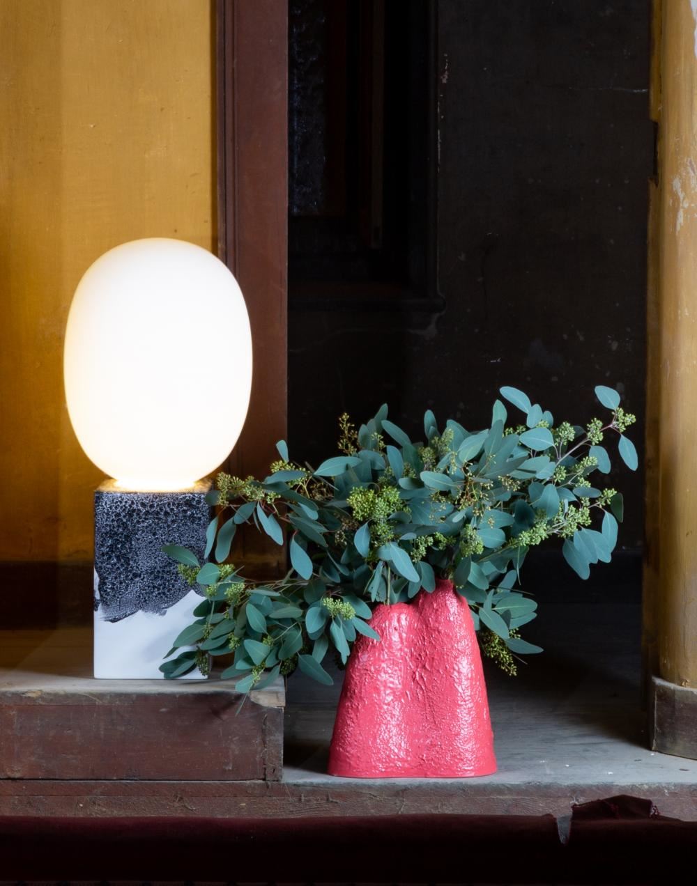 Magma table lamp