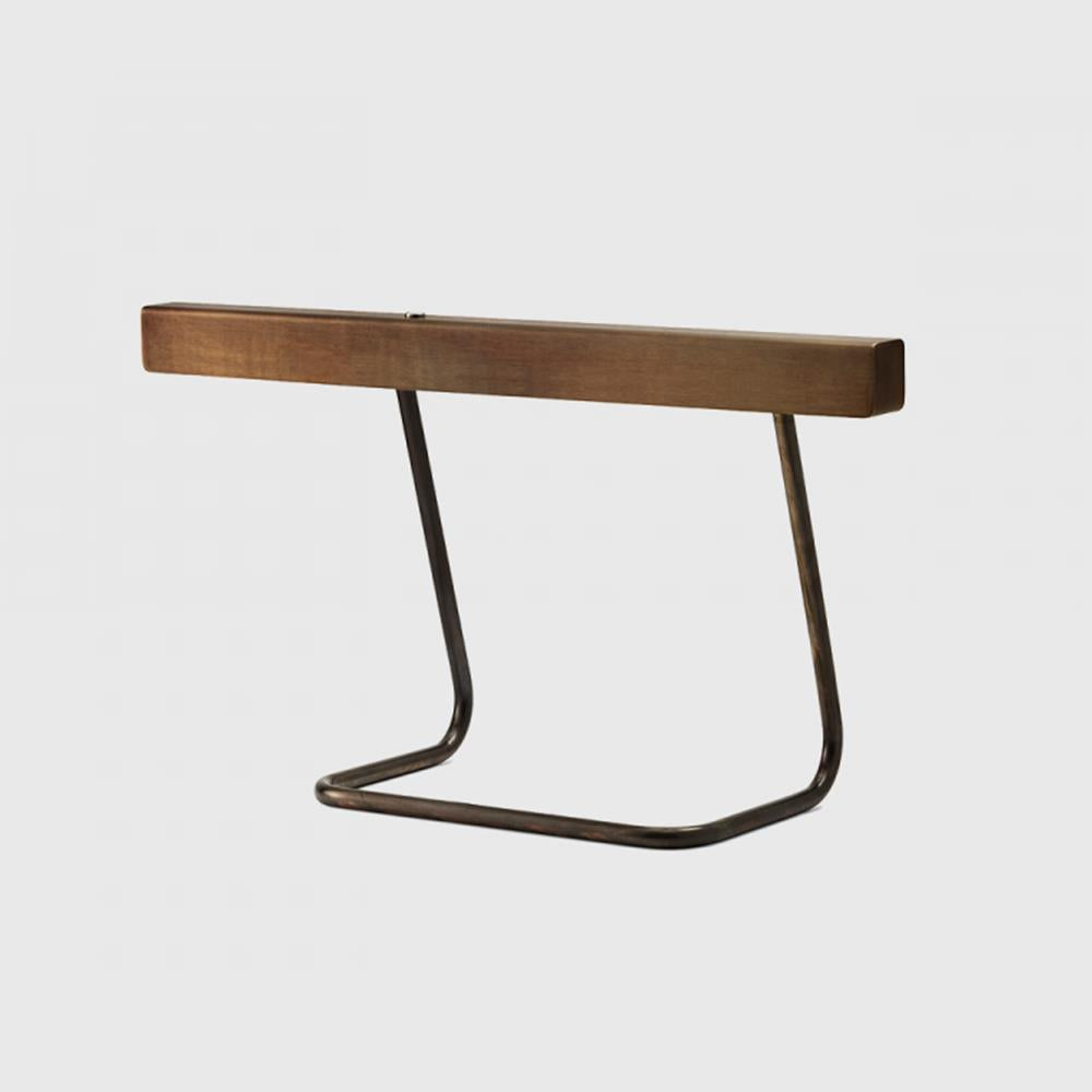 Anour T Model Table Lamp