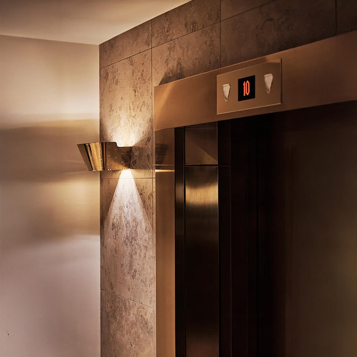 GUBI 9464 Wall Light