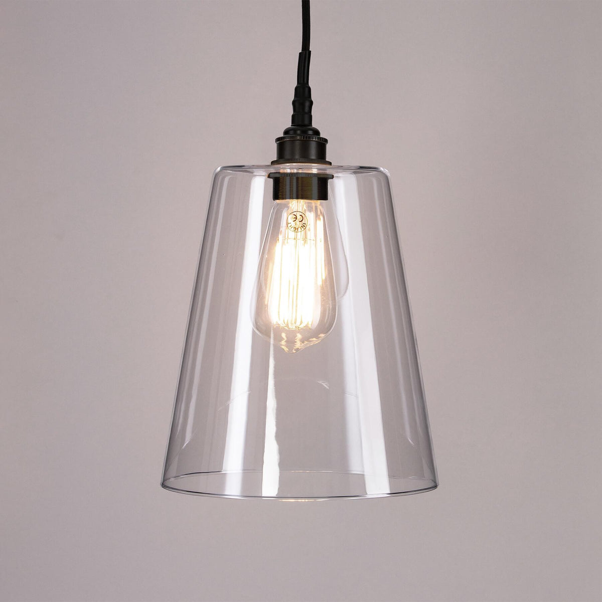 Outlet Old School Electric - Bathroom Version : Tapered Blown Glass Pendant