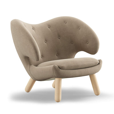 Finn Juhl The Pelican Chair in Clear Oiled Oak